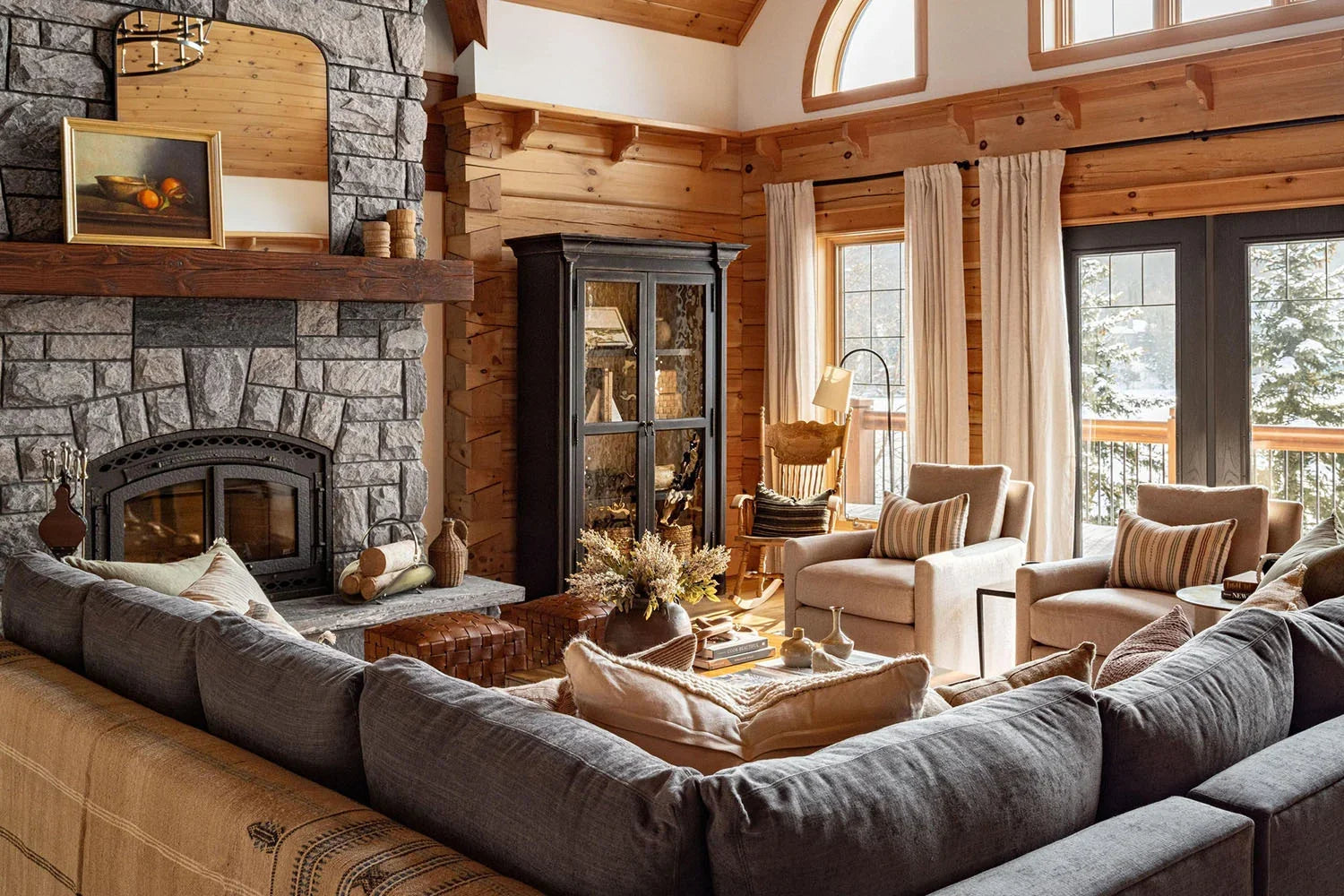 Cozy Winter Home Ideas: Warm Textures and Inviting Spaces