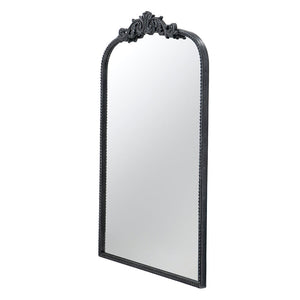 The Baroque �bonis�T Grand Wall Mirror - in use