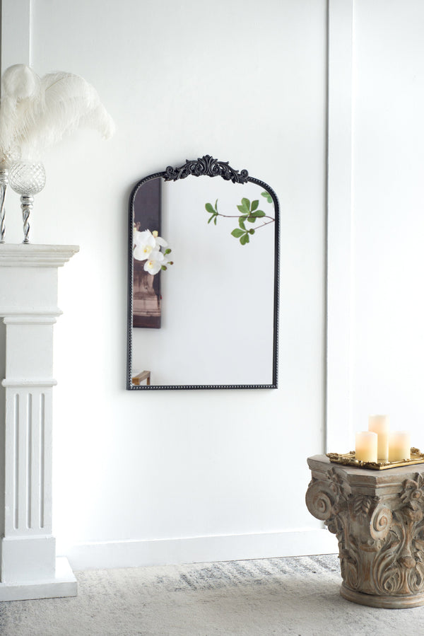 The Baroque �bonis�T Grand Wall Mirror - lifestyle photo