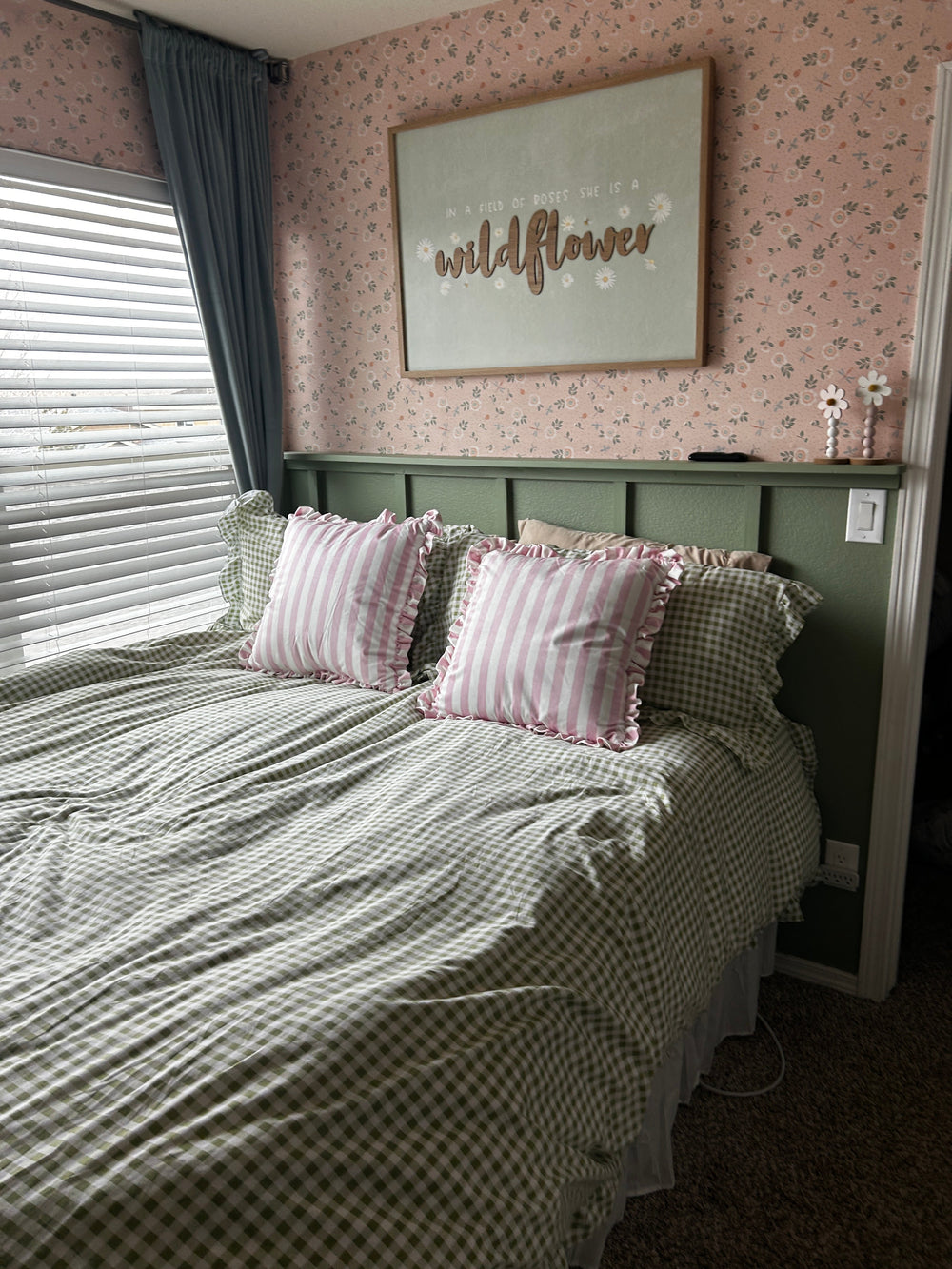 Fallon Wallpaper by House of Haricot