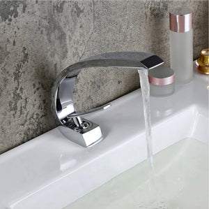 Chrome Bathroom Sink Faucet Single Handle Single Hole Lavatory Faucet with overflow pop up drain