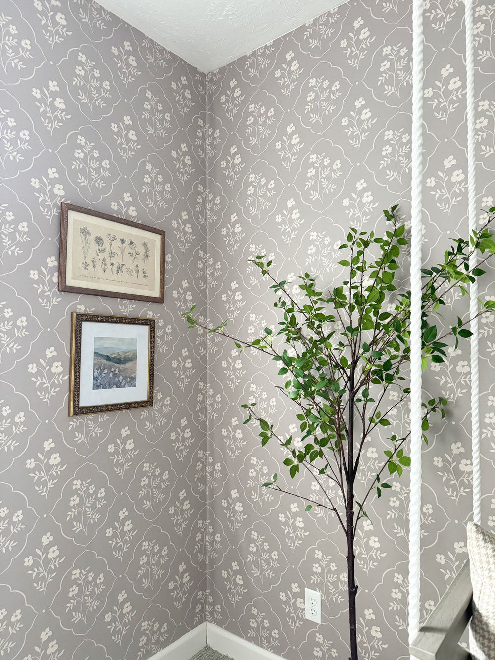 Della Wallpaper by Daphne and Sage